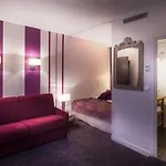 Hotel Lion D'or Paris