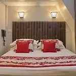 Lion D'or 3* Paris