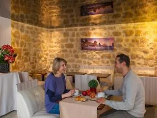 Hotel Lion D'or 3*